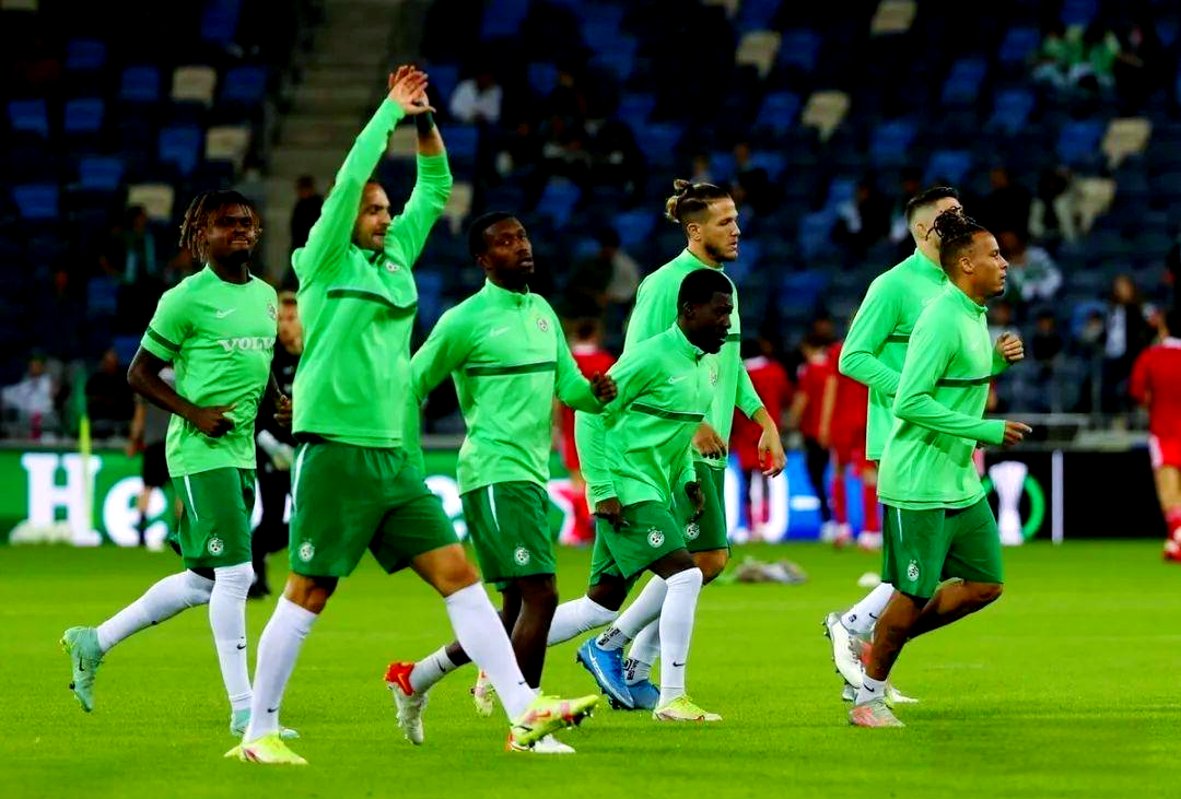 南美洲决赛大比分胜出,双方攻防积极 南美洲决赛大比分胜出,双方攻防积极