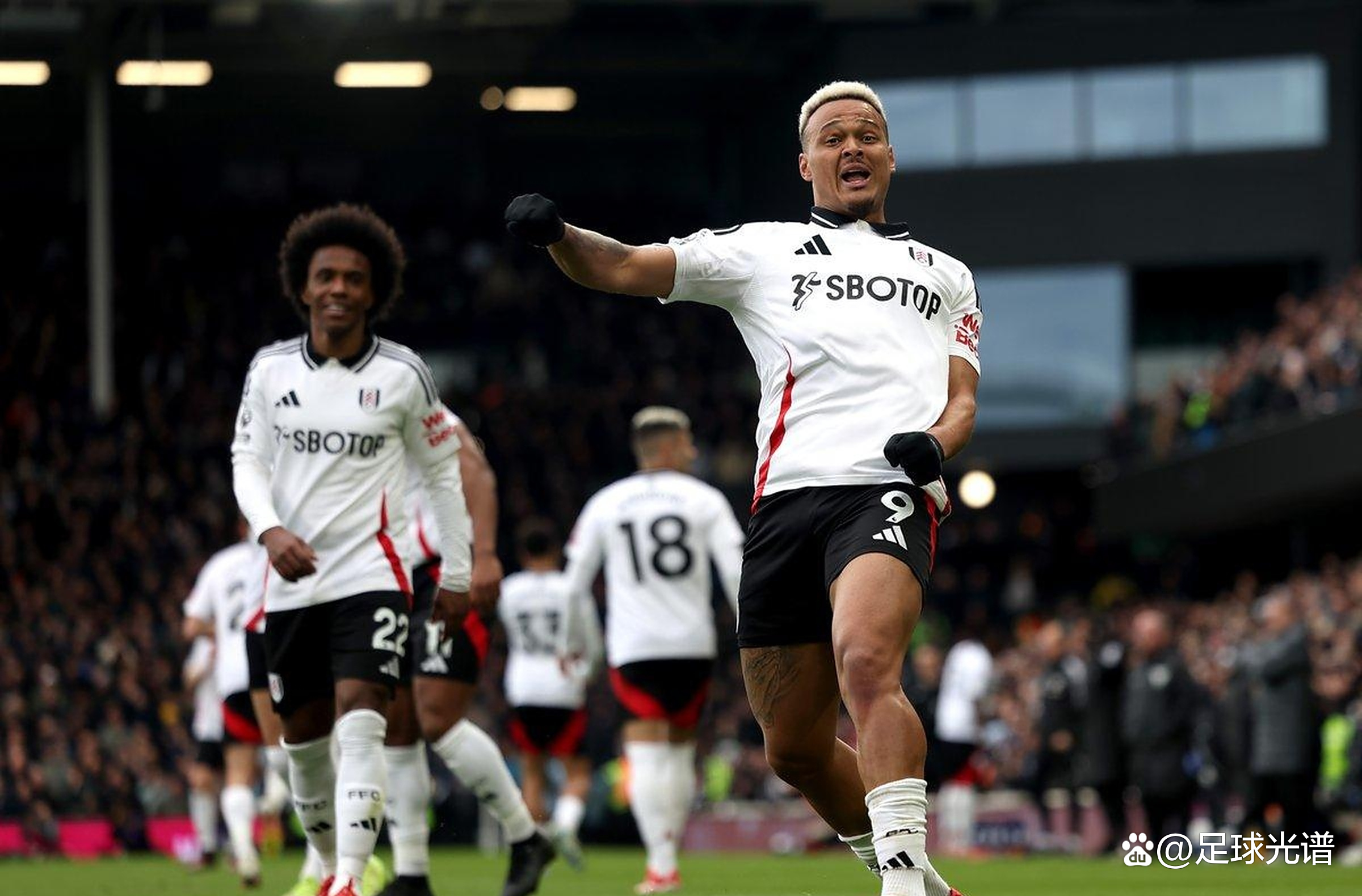 爱游戏娱乐-包含利兹联主场告捷，继续保持不败记录的词条