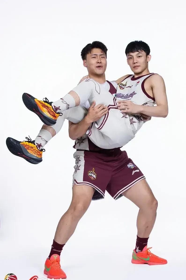 关于广东队再胜新疆男篮,风光依旧独领潮流的信息 关于广东队再胜新疆男篮,风光依旧独领潮流的信息