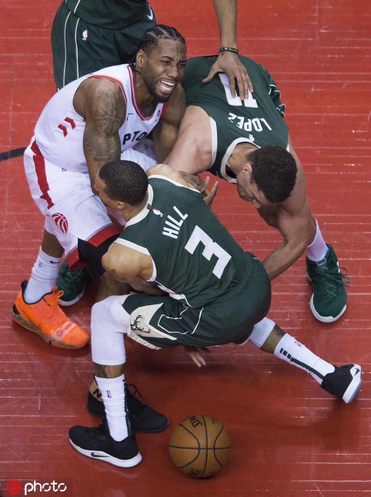 爱游戏下载-猛龙大胜小牛，范乔丹独得30分