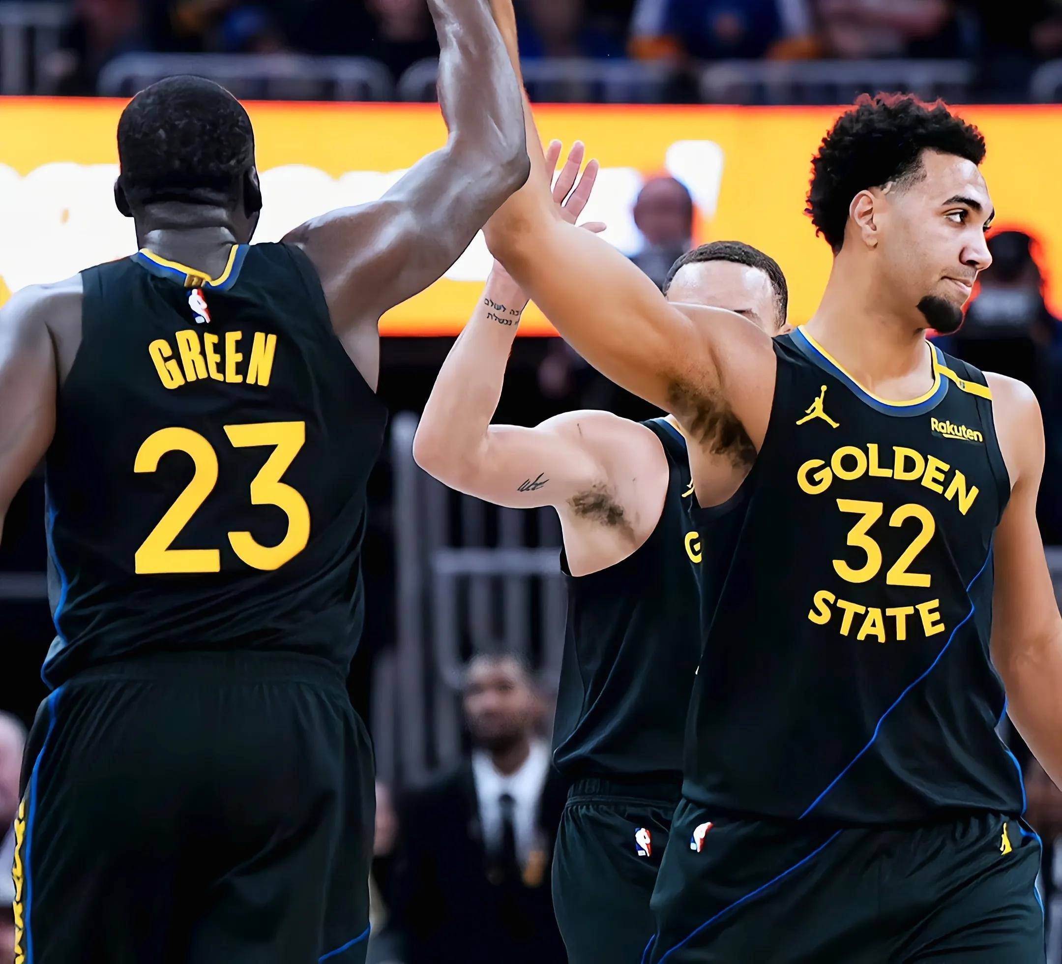 -勇士主场胜活塞，库里砍下30分