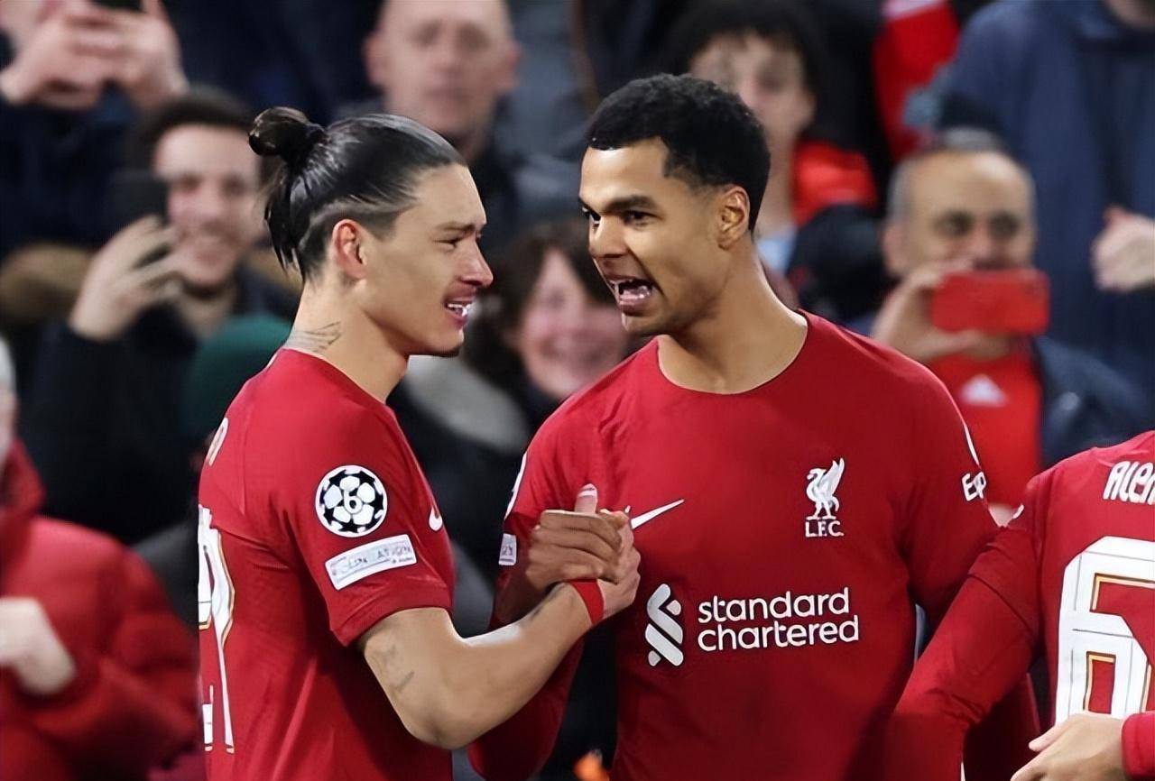 爱游戏入口-魔术球员芬威受伤，疑似赛季报销