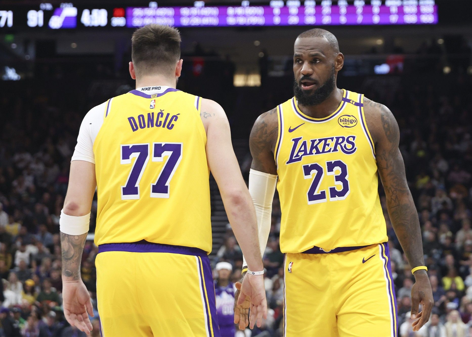 詹姆斯带领湖人队连胜猛龙,总决赛取得赛点的简单介绍 詹姆斯带领湖人队连胜猛龙,总决赛取得赛点的简单介绍