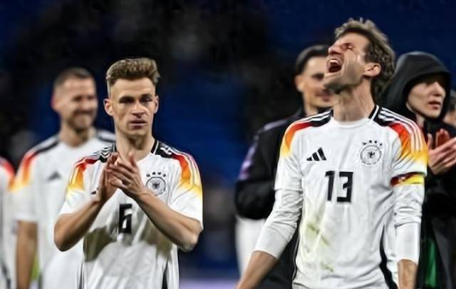 爱游戏tv-德国队主力球员集结备战国家队比赛