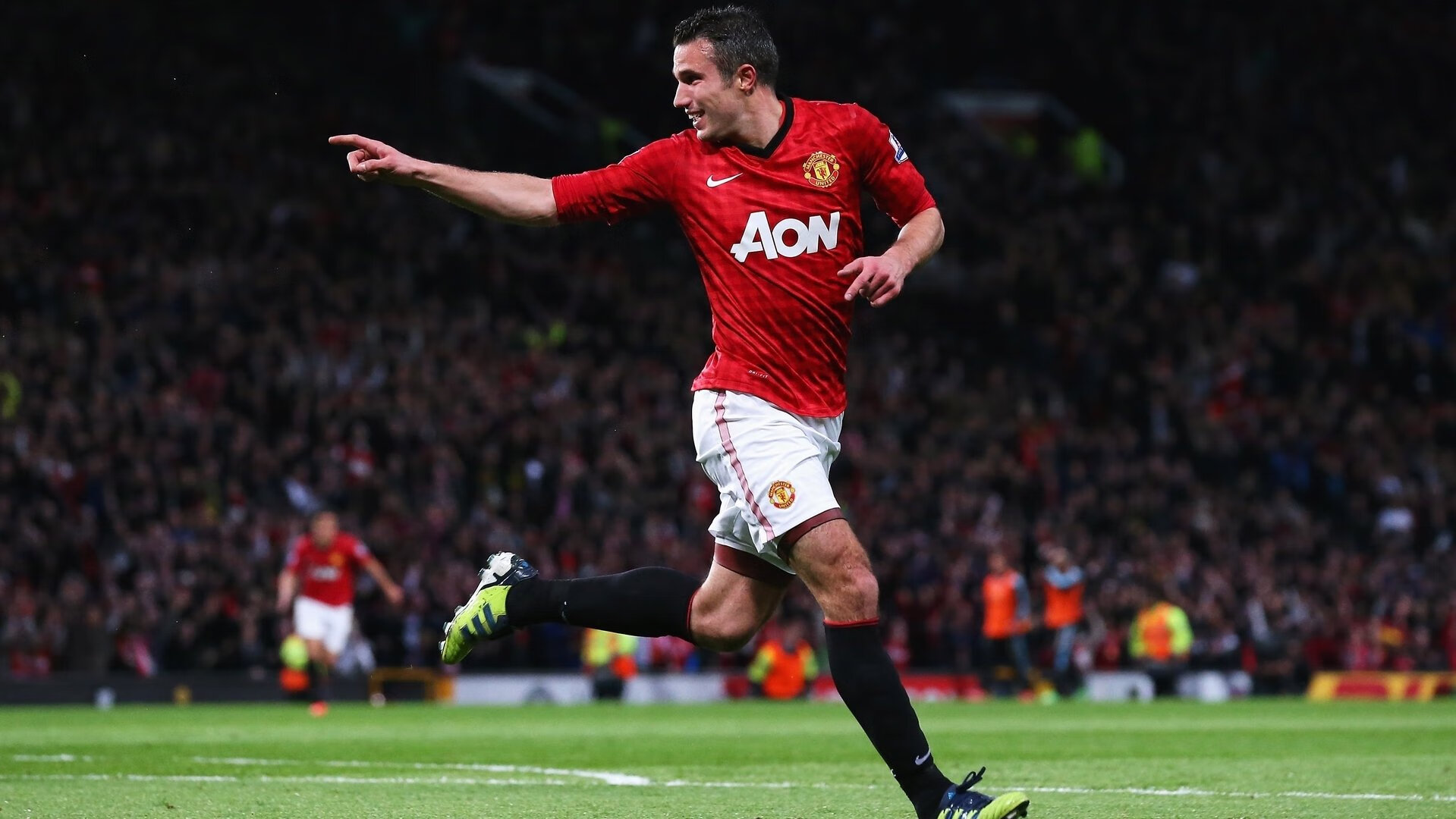 爱游戏下载-姆巴佩刷新纪录引领胜利，葡萄牙众将压制尼斯显威